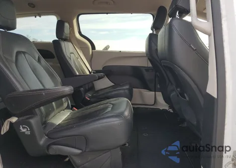 2018 Chrysler Pacifica Touring L z USA, uszkodzony, nr VIN 2C4RC1BG0JR174530